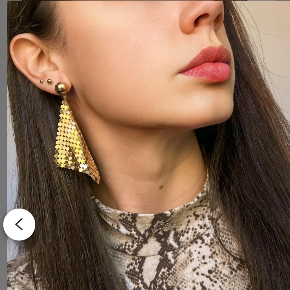 Elegant Gold Metallic Dangle Earrings-LIKE NEW